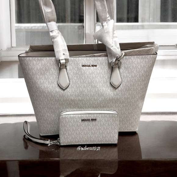 MICHAEL Michael Kors Sheila Optic White Monogram Center Zip Large